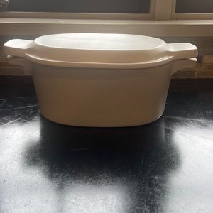 Bennington pottery covered casserole 1855 dg